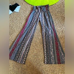 About a girl/L/Pants/NWOT